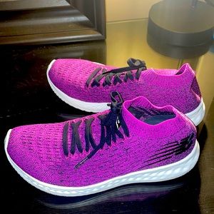 New Balance Women's Fresh Foam Zante Solas Colorway: Voltage Violet Style Size 8